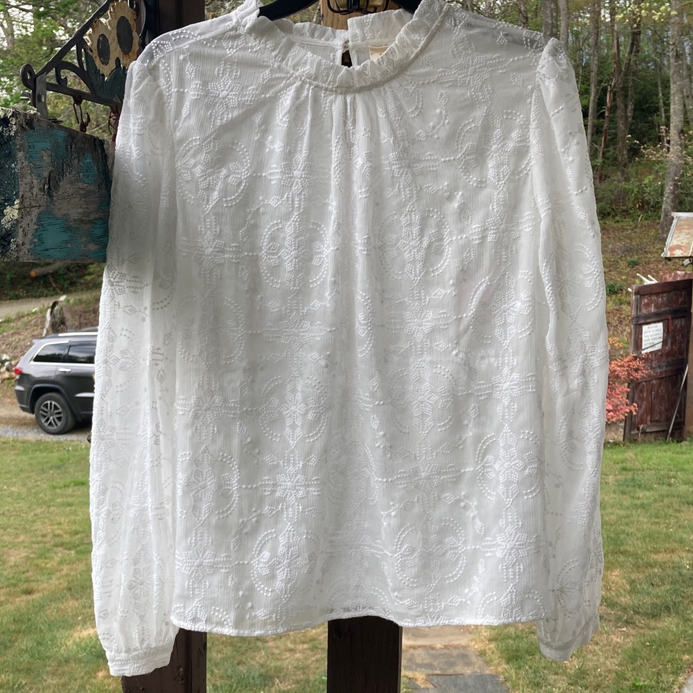 Sezane Valentine White Long-Sleeve Lace-Texture Blouse with Ruffle Collar